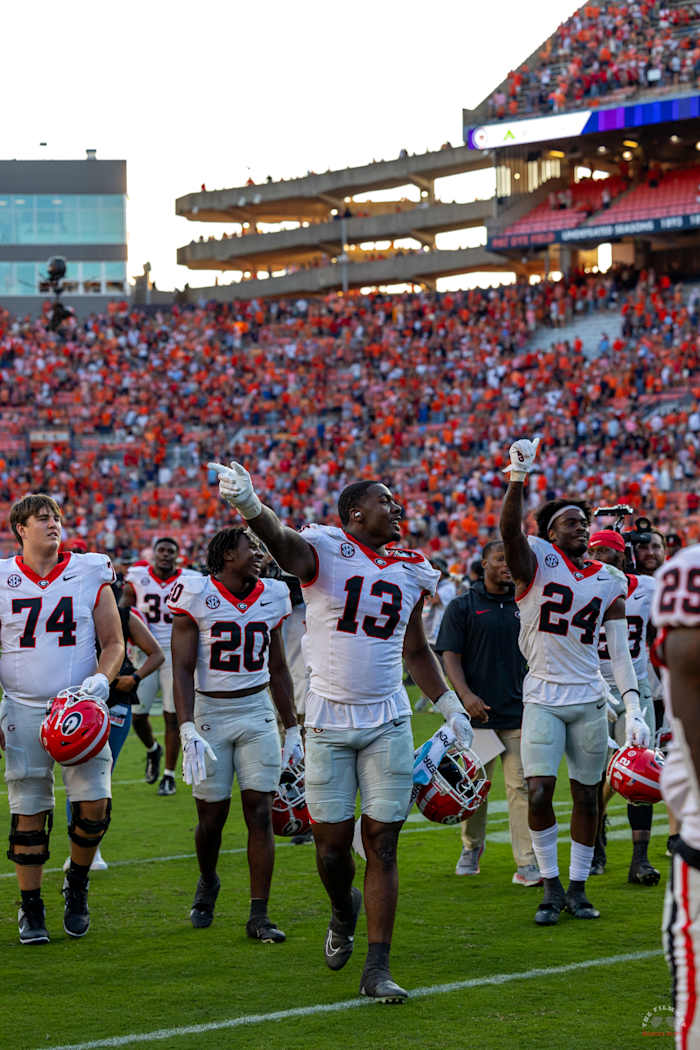 Mykel Williams leaves Jordan-Hare with Mykel Willimas waving good-bye to Auburn fans.